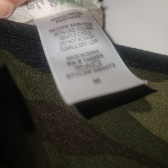 Camouflage Camo bodysuit t-shirt - Picture 6 of 6